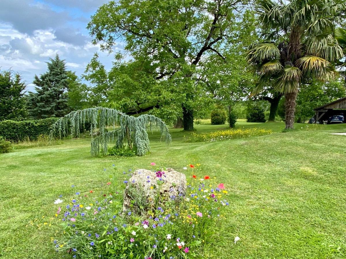 Maison De Charme Piscine Couverte Chauffee Mayrinhac-Lentour エクステリア 写真