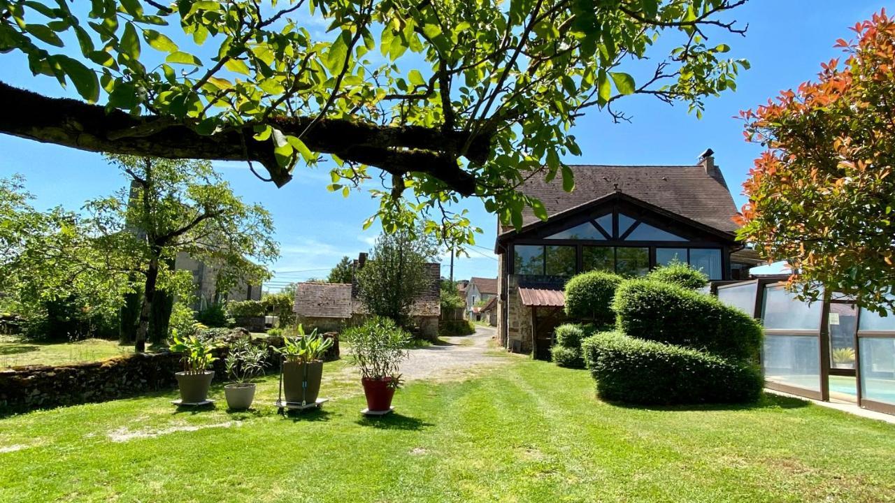 Maison De Charme Piscine Couverte Chauffee Mayrinhac-Lentour エクステリア 写真