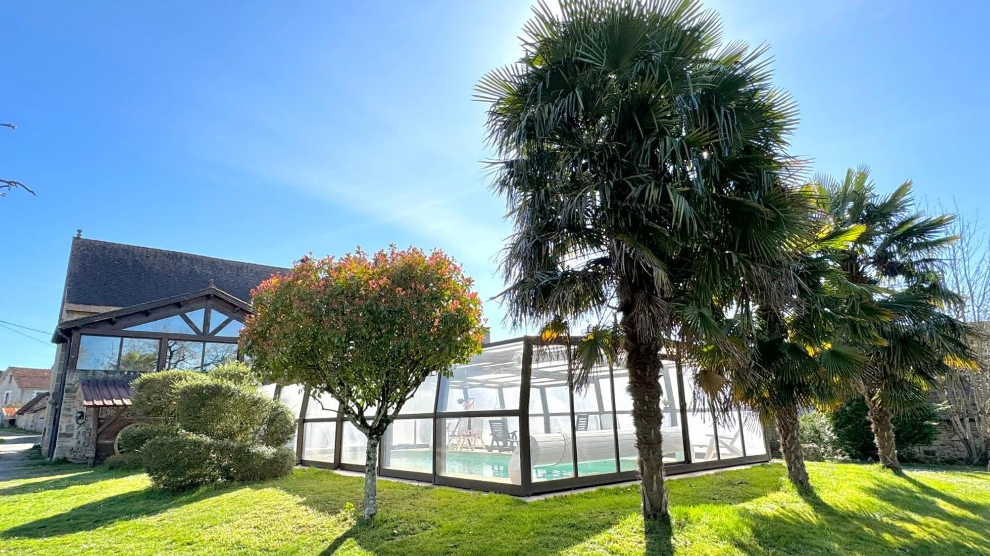 Maison De Charme Piscine Couverte Chauffee Mayrinhac-Lentour エクステリア 写真